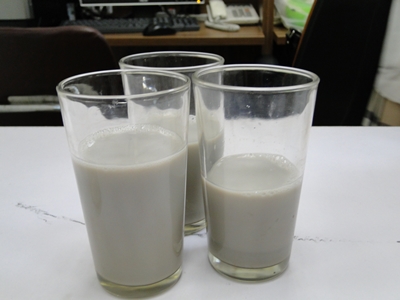 以芋香茶豆製成的豆漿