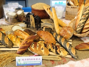 農委會相關單位積極研發稻米應用，圖為使用米穀粉烘焙的米麵包（照片由臺南區農業改良場提供）